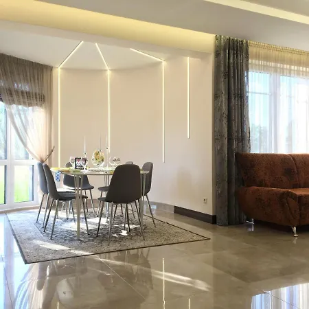 Radvi House Holiday home *